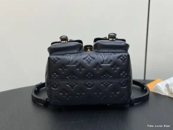 Eliminating the middleman and passing on savings to you. With massive production and tax-free benefits LOUIS VUITTON Backup Ys-20*22*14CM 0405